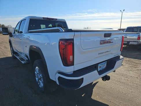 Used 2022 GMC Sierra 3500 Denali w/ Denali Ultimate Package image 3