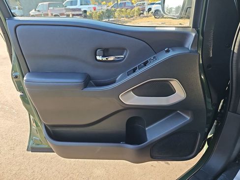 Used 2024 Nissan Frontier SV w/ SV Convenience Package image 29