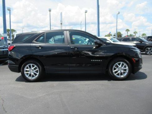 Used 2024 Chevrolet Equinox LS w/ Driver Confidence II Package FWD image 4