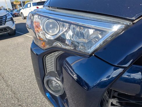 Used 2019 Toyota 4Runner TRD Off-Road Premium image 10