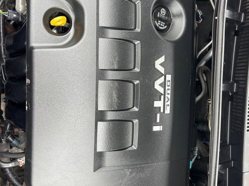 Used 2010 Toyota Corolla image 38