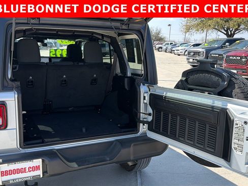 Used 2024 Jeep Wrangler Sport S image 28