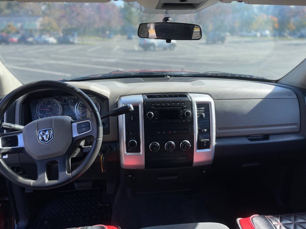 Used 2011 RAM 1500 Classic SLT AWD/4WD image 9