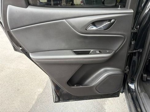 Used 2021 Chevrolet Blazer RS w/ Enhanced Convenience Package FWD image 15