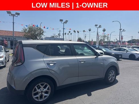 Used 2023 Kia Soul LX w/ LX Technology Package FWD image 7