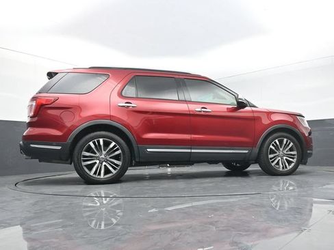 Used 2018 Ford Explorer Platinum AWD/4WD image 46