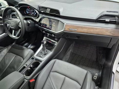 Certified 2025 Audi Q3 2.0T Premium w/ Convenience Package AWD/4WD image 19