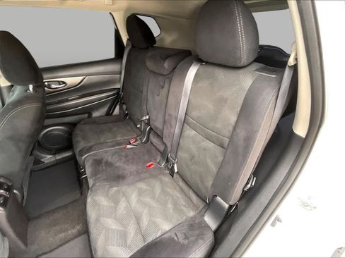 Used 2016 Nissan Rogue SV w/ SV Premium Package FWD image 21