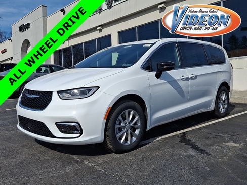 New 2026 Chrysler Pacifica Select AWD/4WD image 1