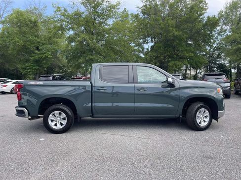 Used 2025 Chevrolet Silverado 1500 LT AWD/4WD image 2