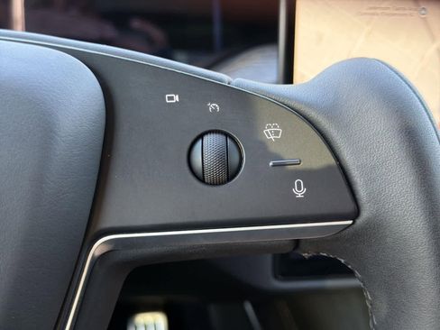 Used 2021 Tesla Model S Plaid image 14