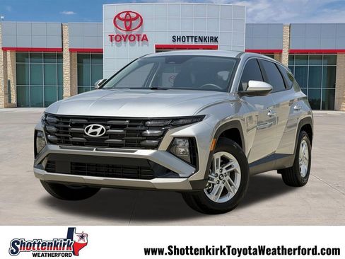Used 2026 Hyundai Tucson SE FWD image 1