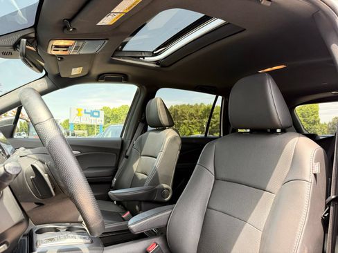 Used 2023 Honda Passport EX-L image 16
