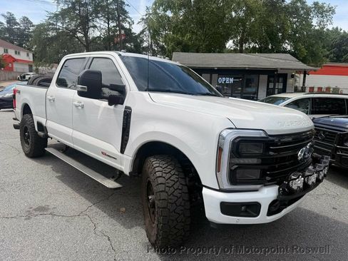 Used 2025 Ford F350 Platinum AWD/4WD image 6