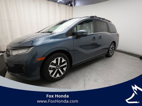 Certified 2026 Honda Odyssey EX-L image 1