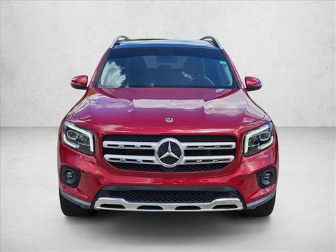 Used 2023 Mercedes-Benz GLB 250 image 2