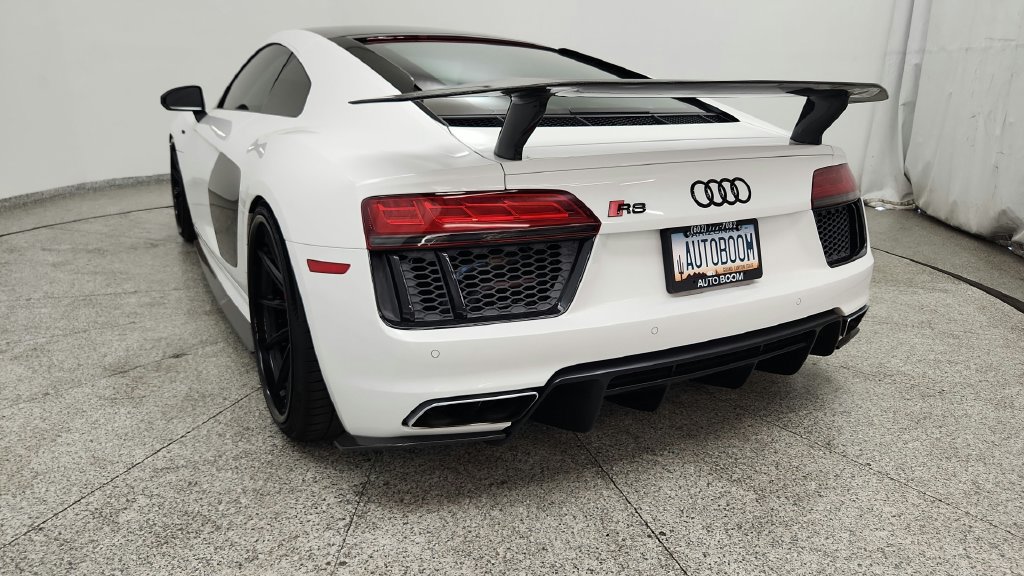 Used 2017 Audi R8 V10 w/ Carbon Exterior Package AWD/4WD image 19