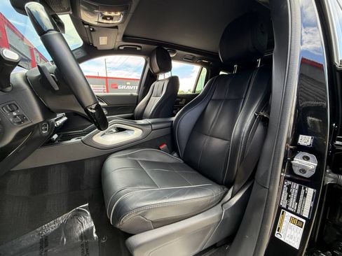 Used 2023 Mercedes-Benz Maybach GLS 600 4MATIC image 19