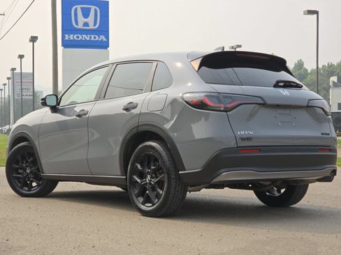 Used 2025 Honda HR-V Sport image 17