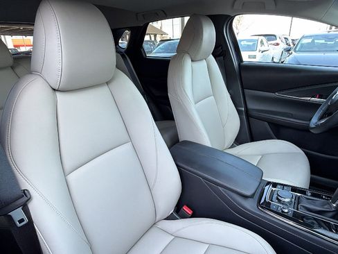 Certified 2025 MAZDA CX-30 AWD 2.5 S w/ Preferred Package image 37