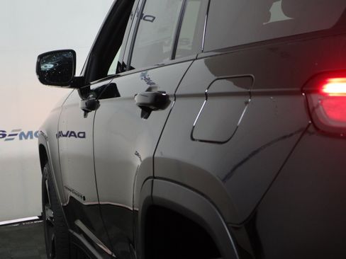 New 2026 Jeep Grand Cherokee Limited AWD/4WD image 10