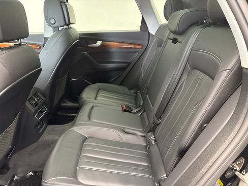 Used 2023 Audi Q5 2.0T Premium w/ Convenience Package AWD/4WD image 22