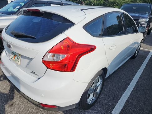 Used 2014 Ford Focus SE FWD image 3