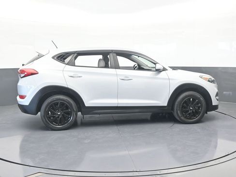 Used 2017 Hyundai Tucson SE image 7