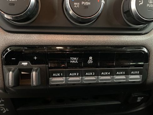 Used 2019 RAM 2500 Tradesman image 17