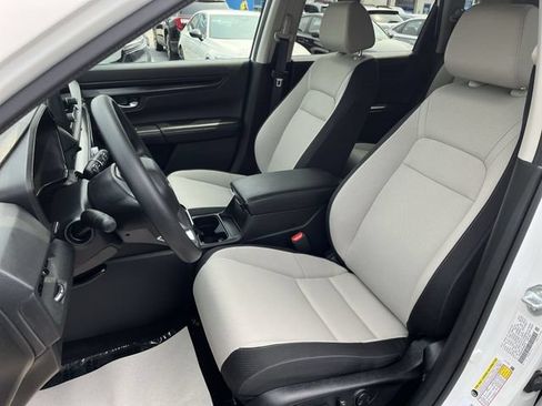 Used 2025 Honda CR-V EX image 15