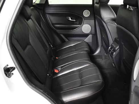 Used 2019 Land Rover Range Rover Evoque SE Premium image 23