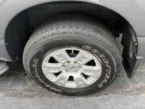 Used 2017 Nissan Titan SV AWD/4WD image 32