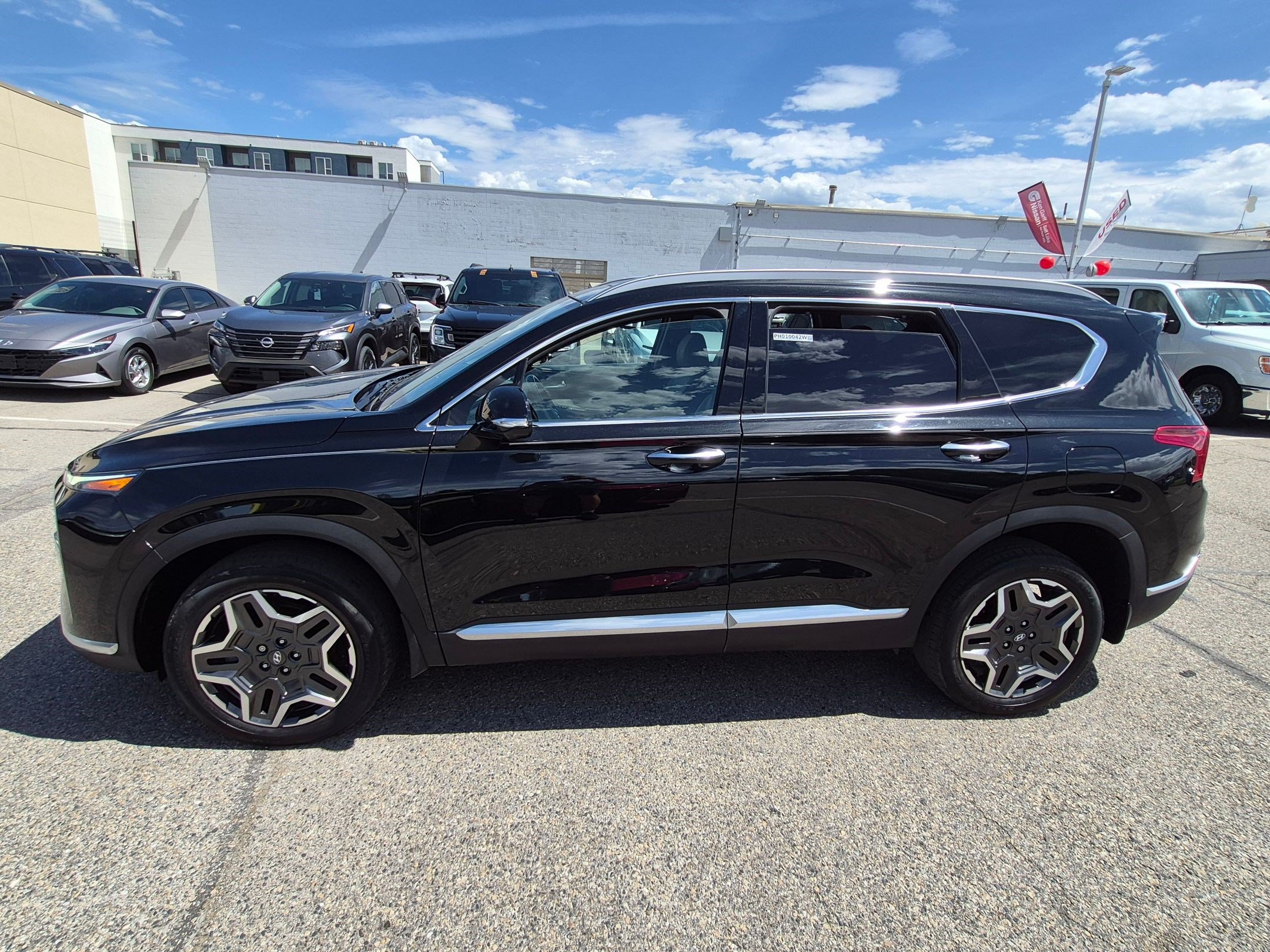 Certified 2023 Hyundai Santa Fe Limited w/ Cargo Package AWD/4WD image 6