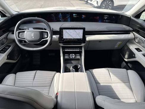 New 2026 Lincoln Nautilus Reserve image 16