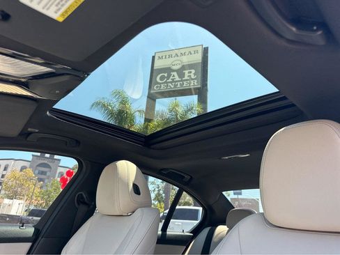 Used 2019 BMW 330i xDrive Sedan w/ Premium Package AWD/4WD image 7