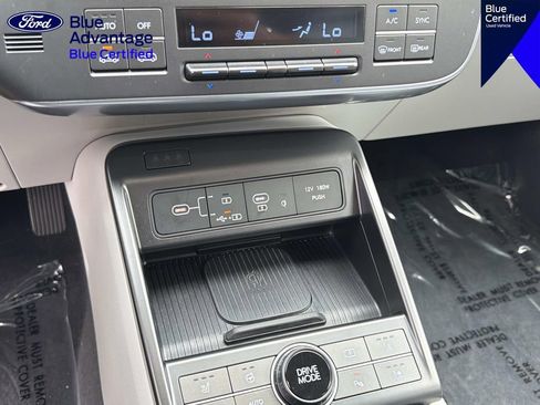 Used 2024 Hyundai Kona Limited FWD image 30