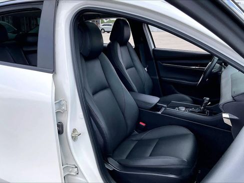 Used 2022 MAZDA MAZDA3 s image 9