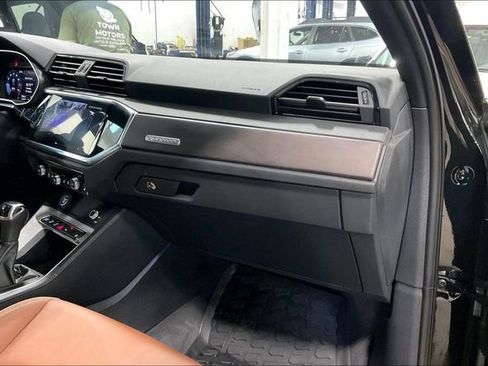 Certified 2023 Audi Q3 2.0T Premium w/ Convenience Package AWD/4WD image 16