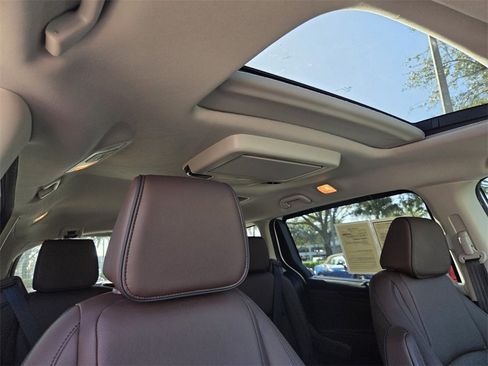 Used 2025 Honda Odyssey Touring image 11