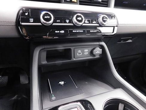 Used 2024 Honda Pilot EX-L image 28