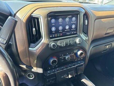 Used 2022 Chevrolet Silverado 2500 High Country image 16