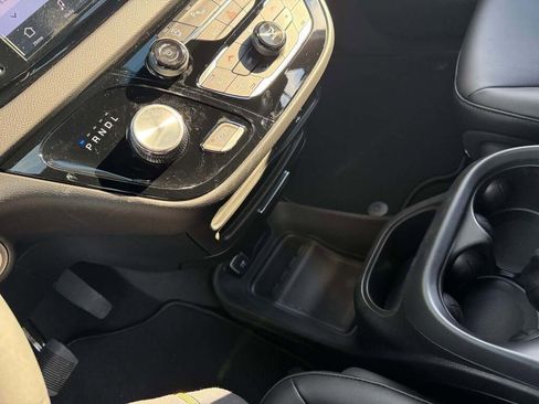 New 2026 Chrysler Voyager LX image 23