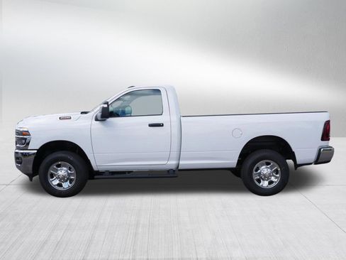 New 2026 RAM 3500 Tradesman AWD/4WD image 4