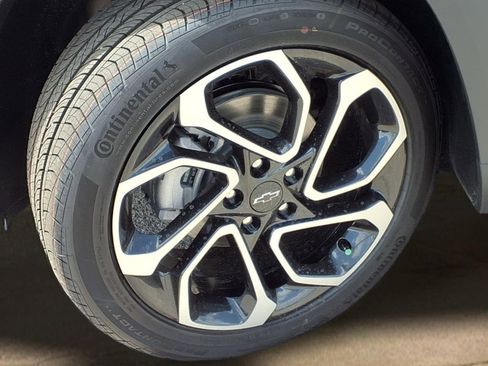 New 2026 Chevrolet Trax RS w/ Driver Confidence Package FWD image 22