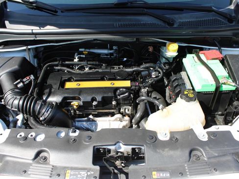 Used 2014 Chevrolet Sonic LT w/ Fun and Sun Package FWD image 28