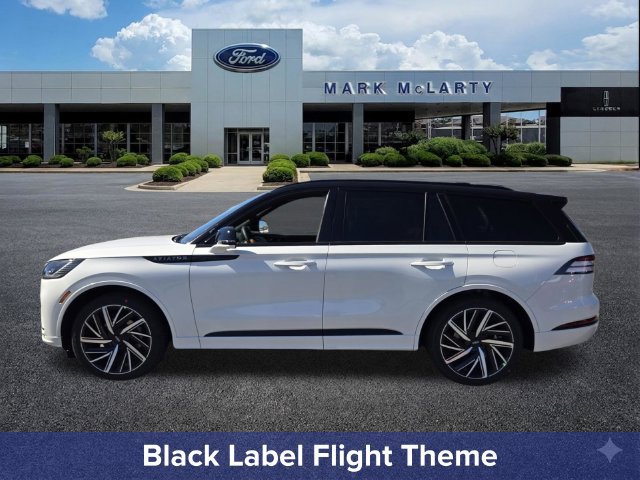 New 2027 Lincoln Aviator Black Label w/ Black Label Special Edition AWD/4WD image 2
