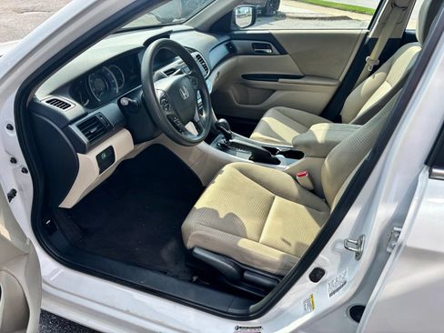Used 2014 Honda Accord LX image 11