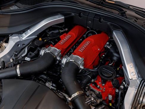 Used 2024 Ferrari Roma Spider image 46