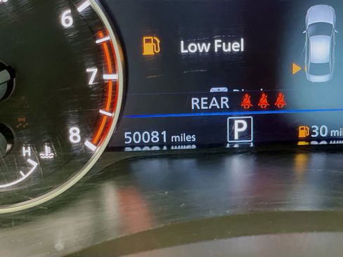 Used 2024 Nissan Altima 2.5 SV image 8