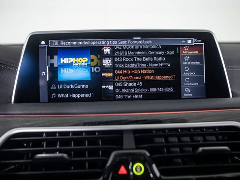 Used 2022 BMW 750i xDrive w/ M Sport Package image 27